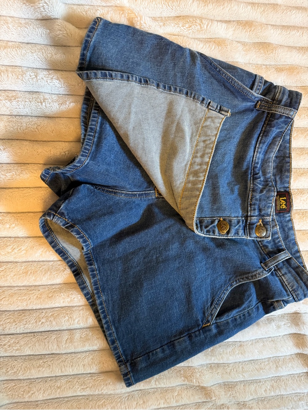 Lee High Rise Denim Retro Skort Size 6 Wrap Front Button Mini Skirt Shorts Y2K - Picture 4 of 10